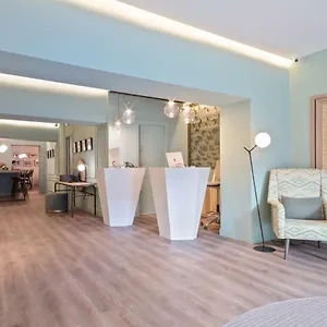 Via Augusta 2*, Barcelona Španělsko